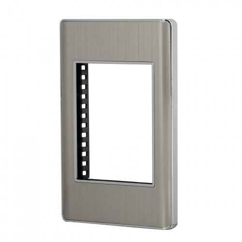Placa de acero inox con 1 ventana 3 módulos, línea Lisboa 47819 PPTR-LA